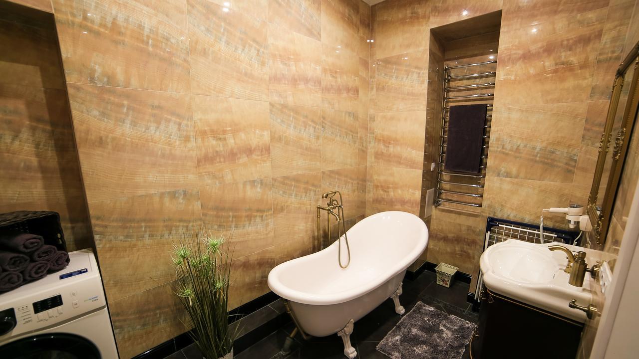 Franco Luxury Apartment Lviv Bagian luar foto